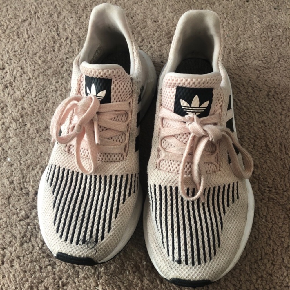 Adidas swift run size 6.5